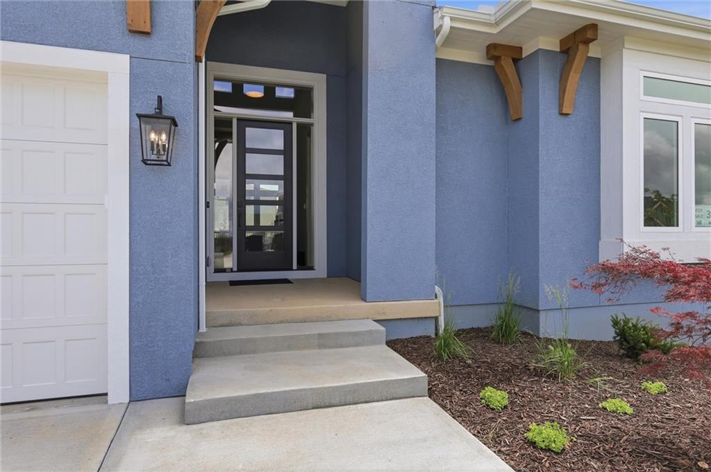 22005 W 99th Terrace