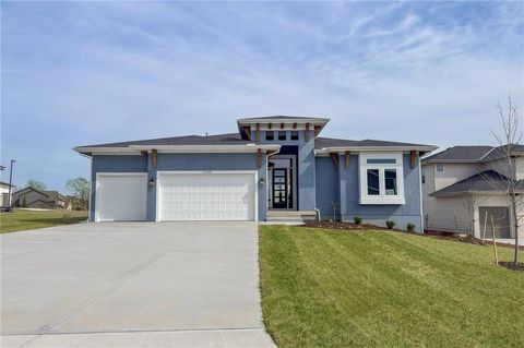 22005 W 99th Terrace Lenexa KS 66220