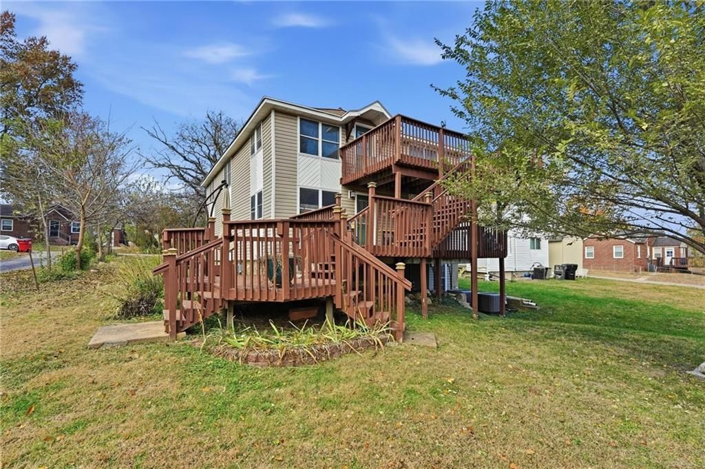 Photo of 903 S Pope Avenue, Independence, MO 64050 (MLS # 2607787)