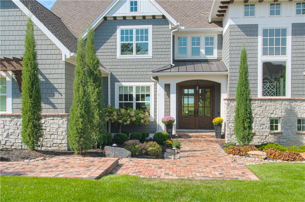 27582 W Highland Circle