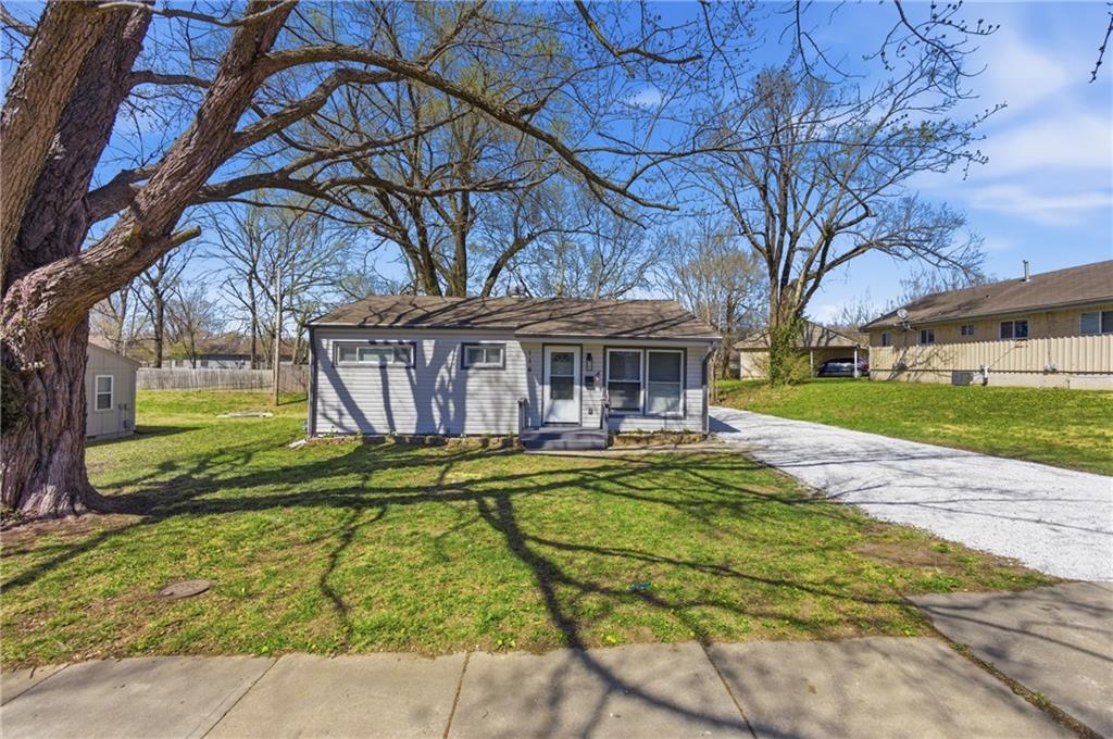 116 HOLLYWOOD Boulevard