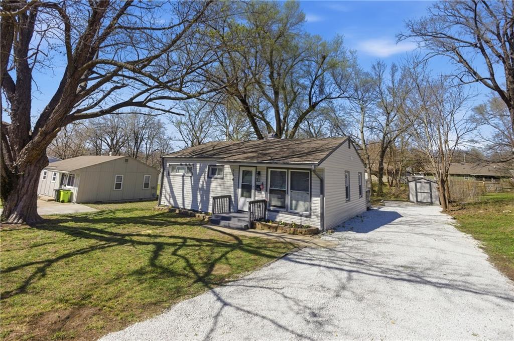 116 HOLLYWOOD Boulevard