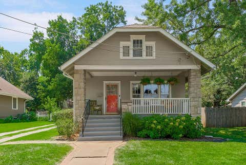 Photo of 6420 FLOYD Street, Overland Park, KS 66202 (MLS # 2633639)