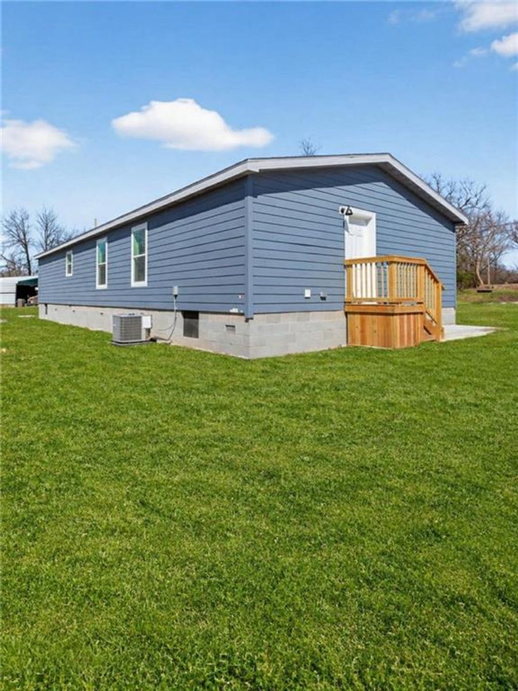 Photo of 1704 S Wood Street, Galena, KS 66739 (MLS # 2615463)