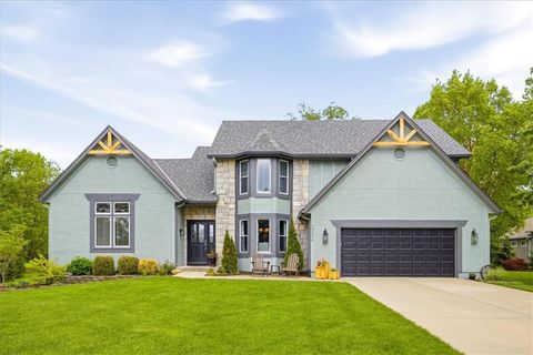 Photo of 15275 Long Street, Overland Park, KS 66221 (MLS # 2616663)