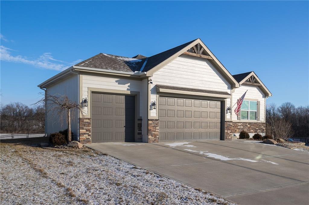 1300 NW Crestwood Drive