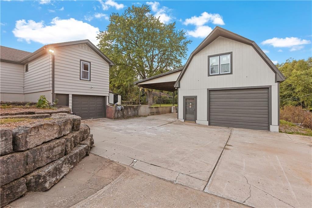 2712 S Sante Fe Road