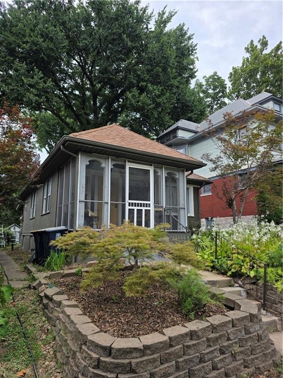 342 N oakley Avenue