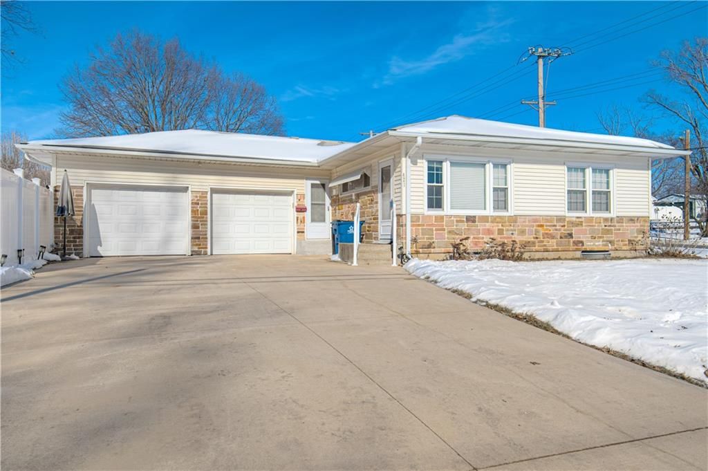 Photo of 421 E Main Street, Odessa, MO 64076 (MLS # 2598731)