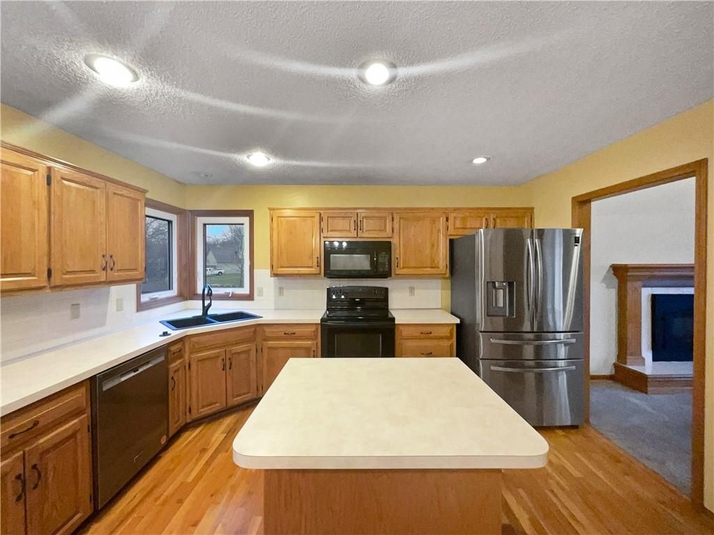 Photo of 4705 Creek Side Lane, Blue Springs, MO 64015 (MLS # 2592264)