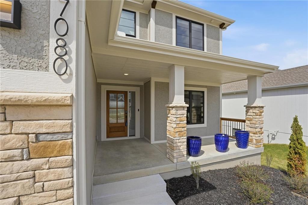 7080 NW Forest Lakes Drive
