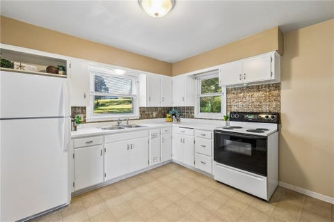 Tiny photo for 1024 Orchard Avenue, Liberty, MO 64068 (MLS # 2645603)