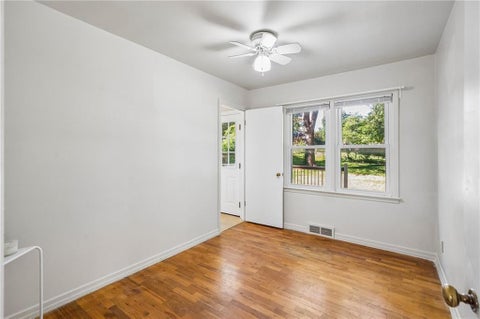 Tiny photo for 1024 Orchard Avenue, Liberty, MO 64068 (MLS # 2645603)
