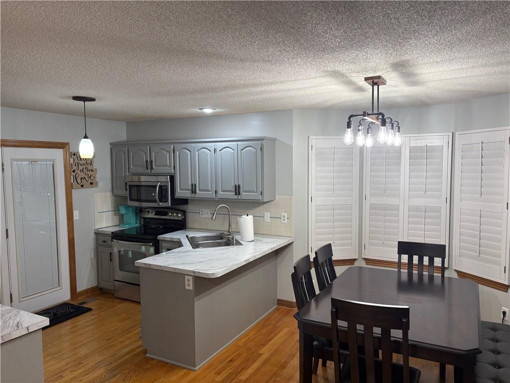 Photo of 13105 S Fox Ridge Drive, Olathe, KS 66062 (MLS # 2623287)
