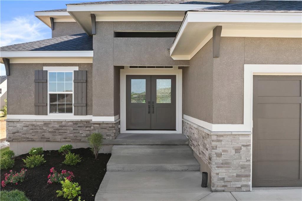 8013 Round Prairie Street