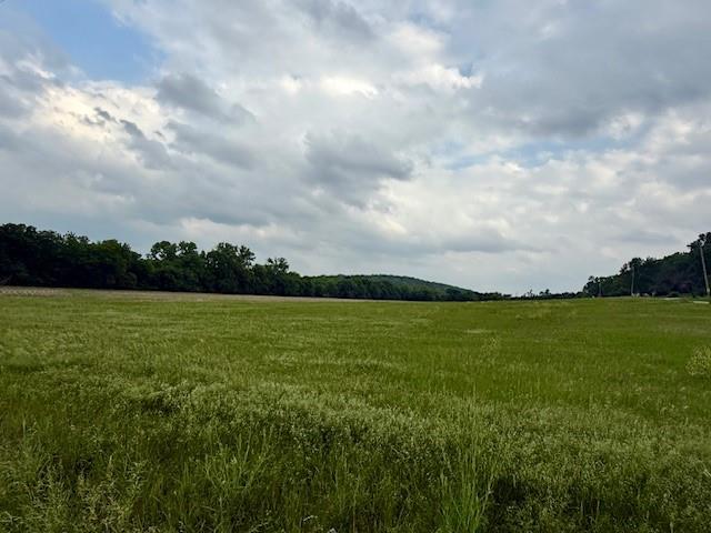 10.66 Acres M/L N 800 Road