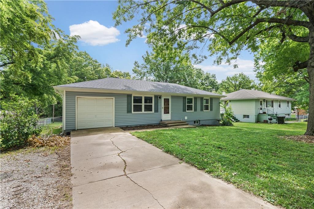 1104 Lexington Road