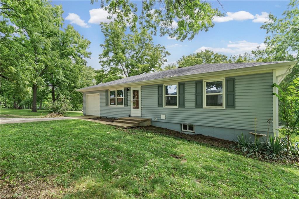 1104 Lexington Road