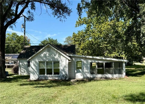 215 W 3rd Street, Tonganoxie, KS 66086 - MLS#: 2633838