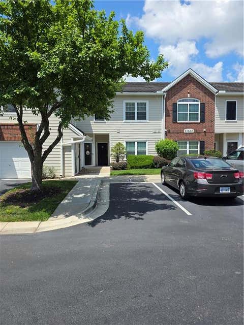 Photo of 11628 TOMAHAWK CREEK Parkway, Leawood, KS 66211 (MLS # 2631930)