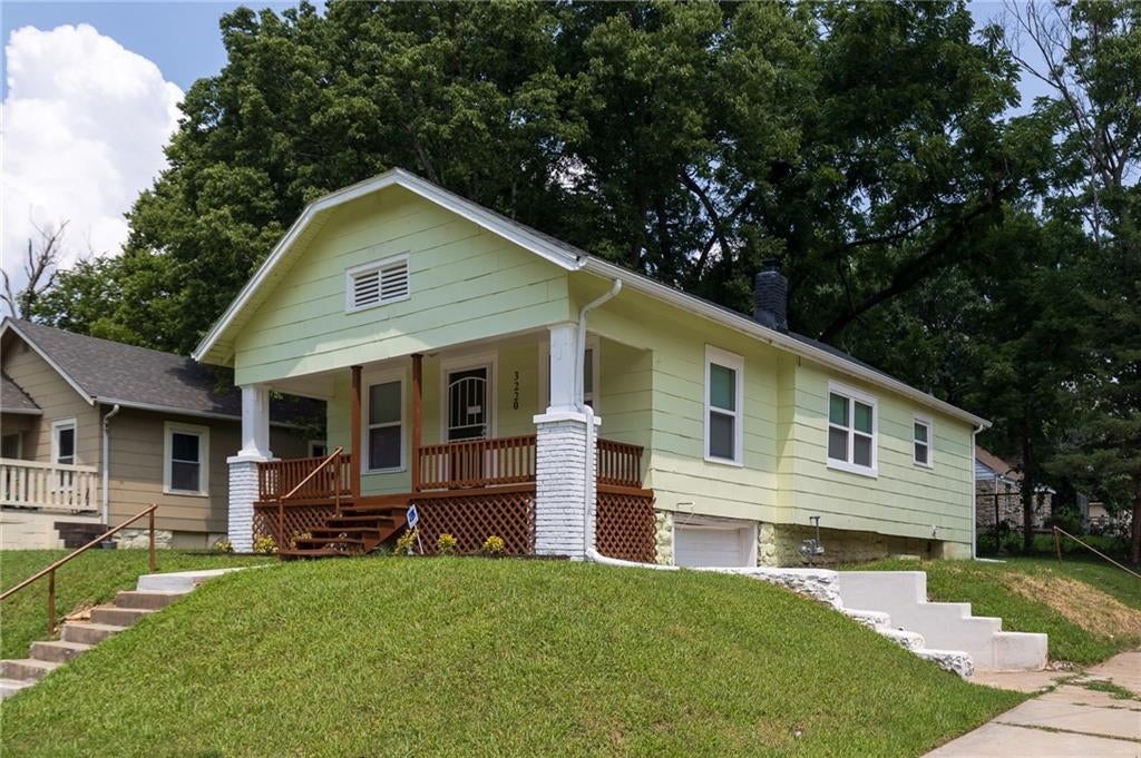 3220 E 68th Street