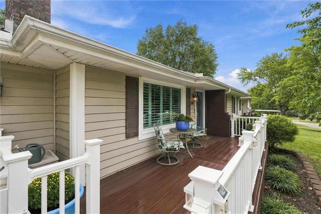303 SW Marion Lane