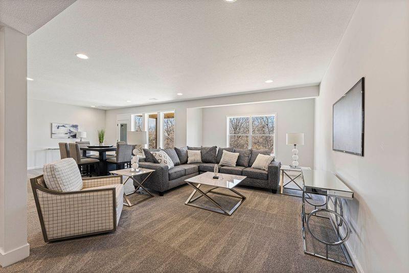 2433 W 177th Street