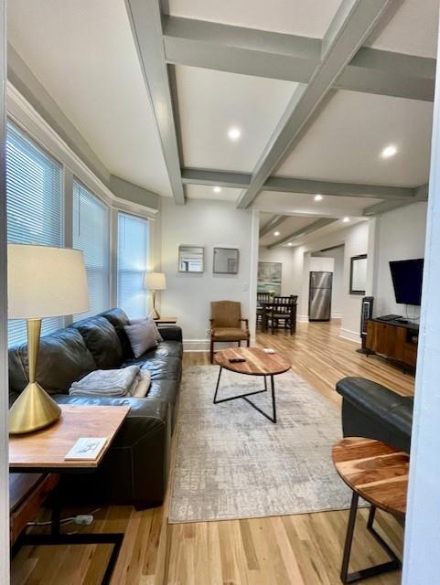 901 E 39th Street