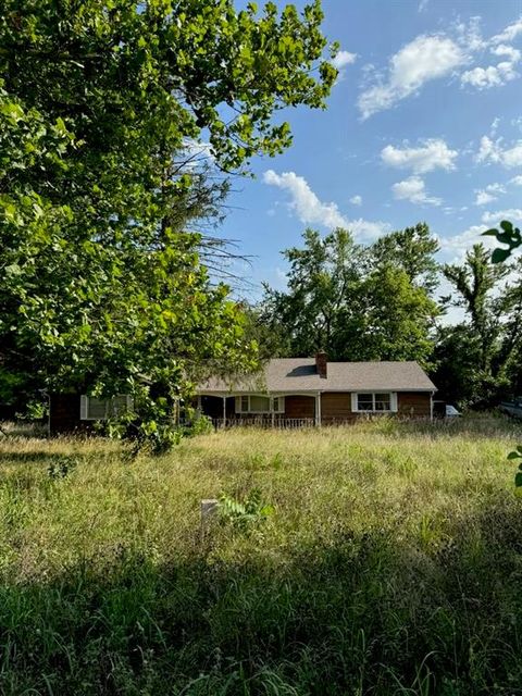 MLS: 2504695
