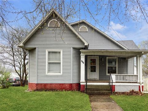 Photo of 869 S Redman Avenue, Marshall, MO 65340 (MLS # 2616119)