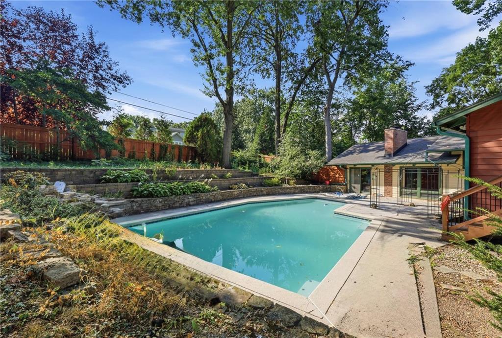 8728 Meadow Lane
