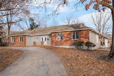 8641 Broadmoor Street Overland Park KS 66212