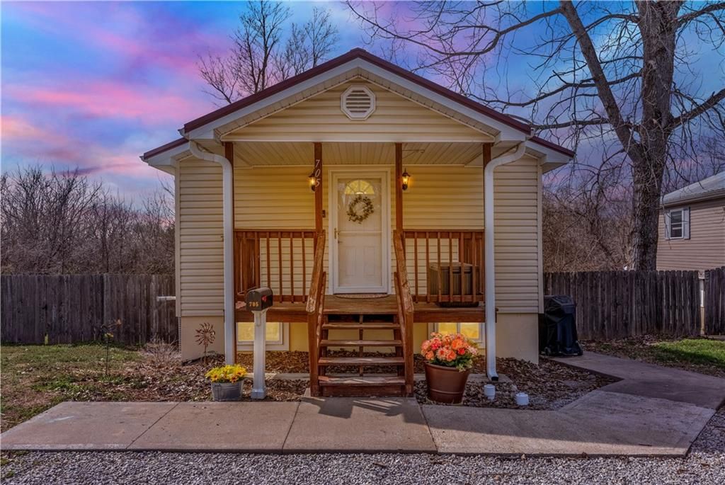 Photo of 705 N Adams Avenue, Knob Noster, MO 65336 (MLS # 2608252)