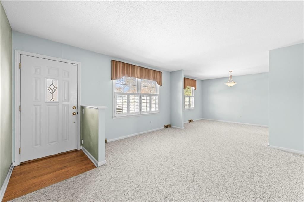 Photo of 4013 S Maybrook Avenue, Independence, MO 64055 (MLS # 2599204)