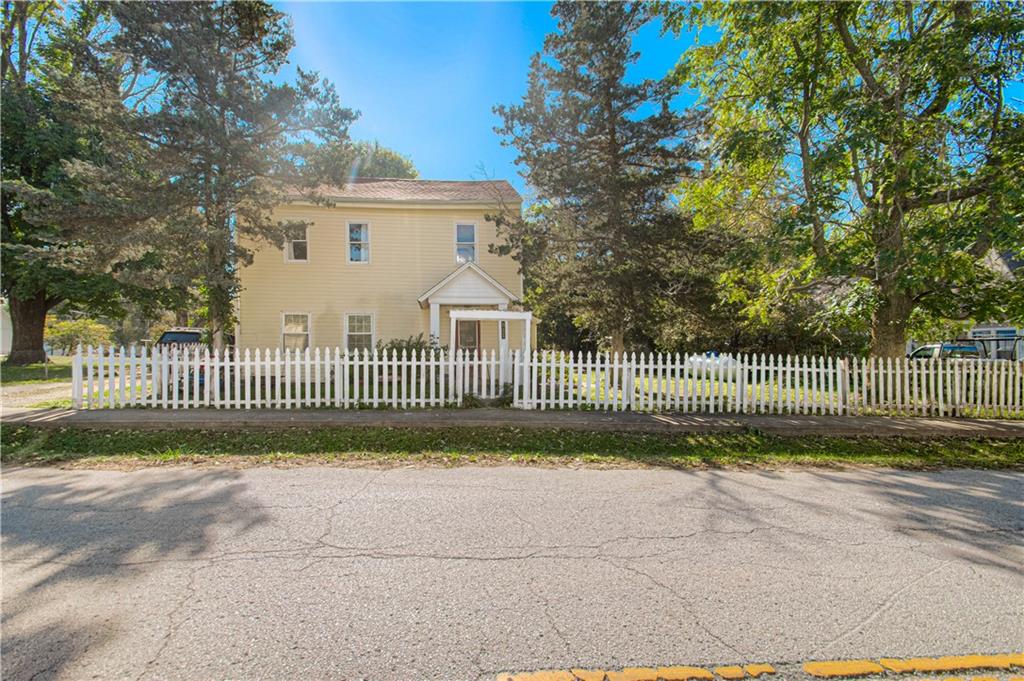 611 Main Street