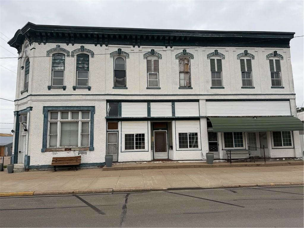 Photo 1 of 13 — 601-605 Iowa Avenue, Other, IA 61638