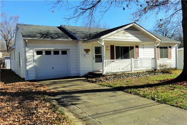 Photo 1 of 21 — 401 S mitchell Street, Warrensburg, MO 64093