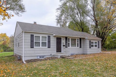 Photo of 11308 E 78th Street, Raytown, MO 64138 (MLS # 2581469)