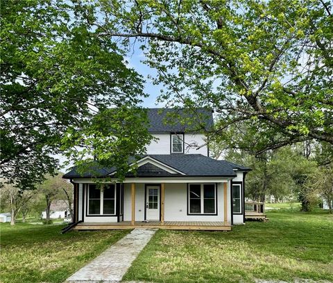 401 S Clay Street, Gallatin, MO 64640 - #: 2527056