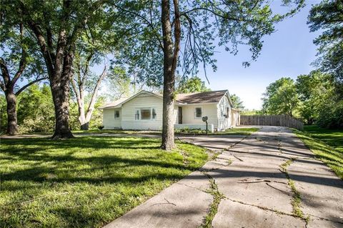 4904 Grandview Road, Kansas City, MO 64137 - MLS#: 2547446