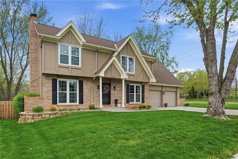 Tiny photo for 1100 Wellington Way, Liberty, MO 64068 (MLS # 2613571)