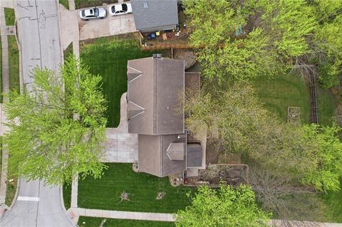 Tiny photo for 1100 Wellington Way, Liberty, MO 64068 (MLS # 2613571)