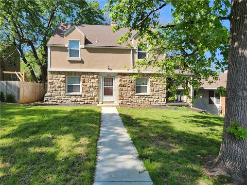 738 E Meyer Boulevard, Kansas City, MO 64131 - #: 2545195
