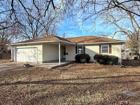 310 S Forest Street, El Dorado Springs, MO 64744 - #: 2592505