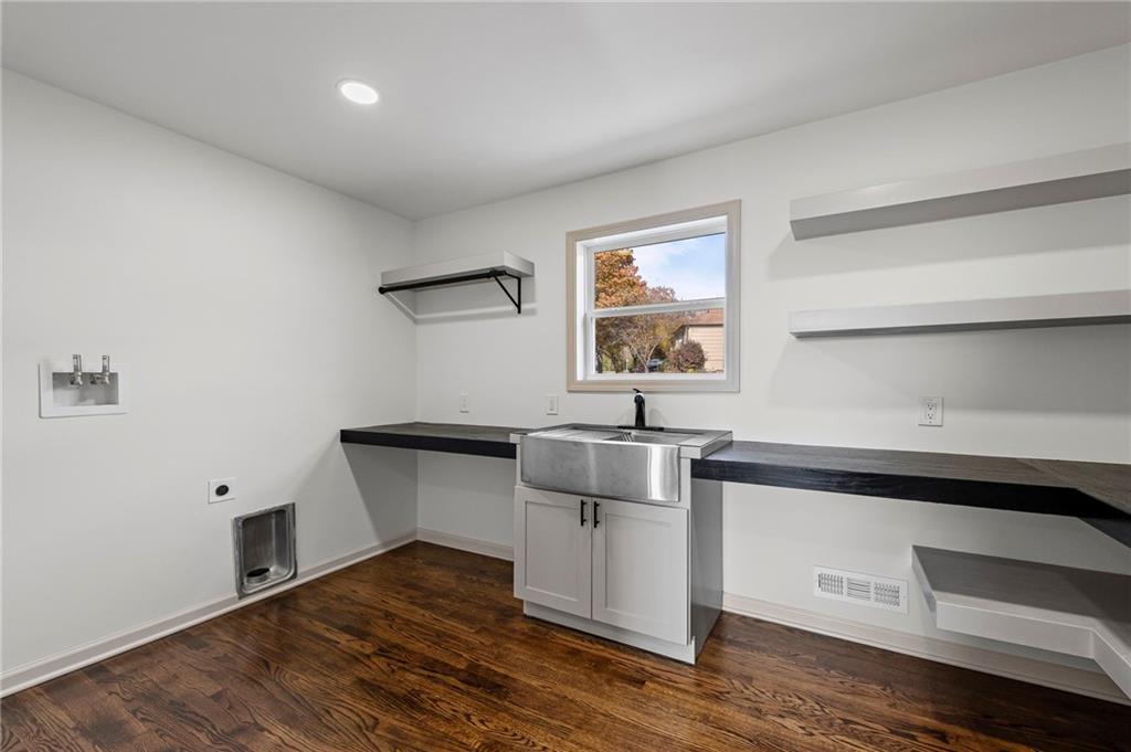 1309 W 100TH Terrace