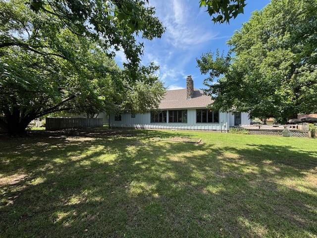 603 Lakeside Court
