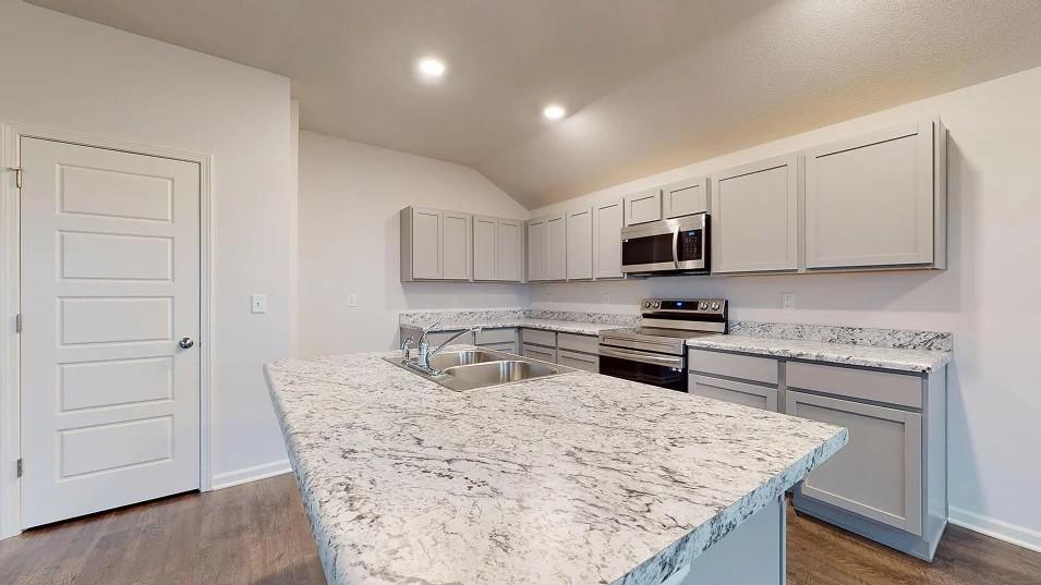 517 N Persimmon Street