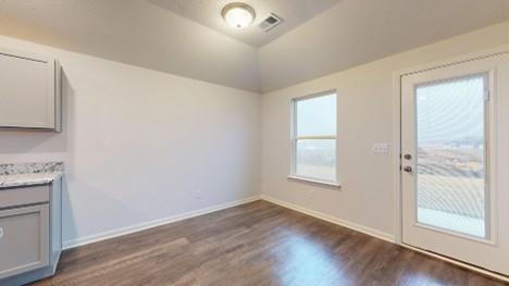 517 N Persimmon Street