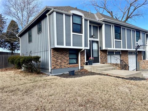 10186 Haskins Street Lenexa KS 66215