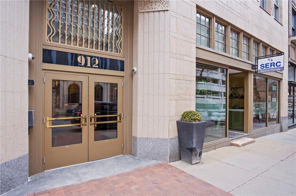 912 Baltimore Avenue 401/402